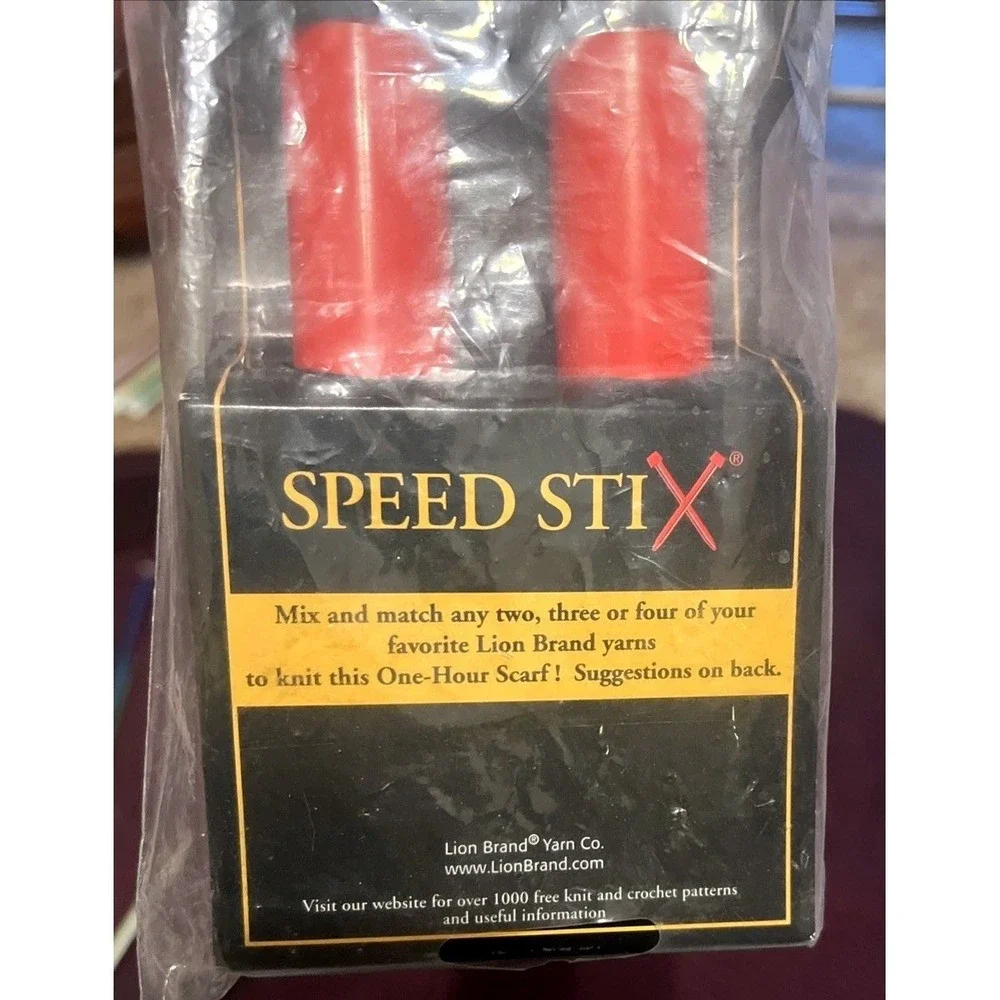 New LION BRAND 25 mm Knitting Needles Speed Stix Red Super Chunky Plastic 14